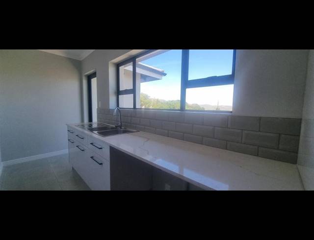 3 BEDROOM TOWNHOUSE FOR SALE IN FRAAIUITSIG